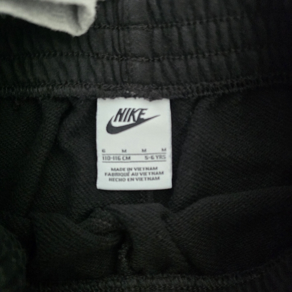 Nike Boys Shirts and Shorts Bundle size 5-6 - Picture 5 of 6